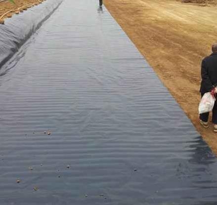 土工膜施工作用機理